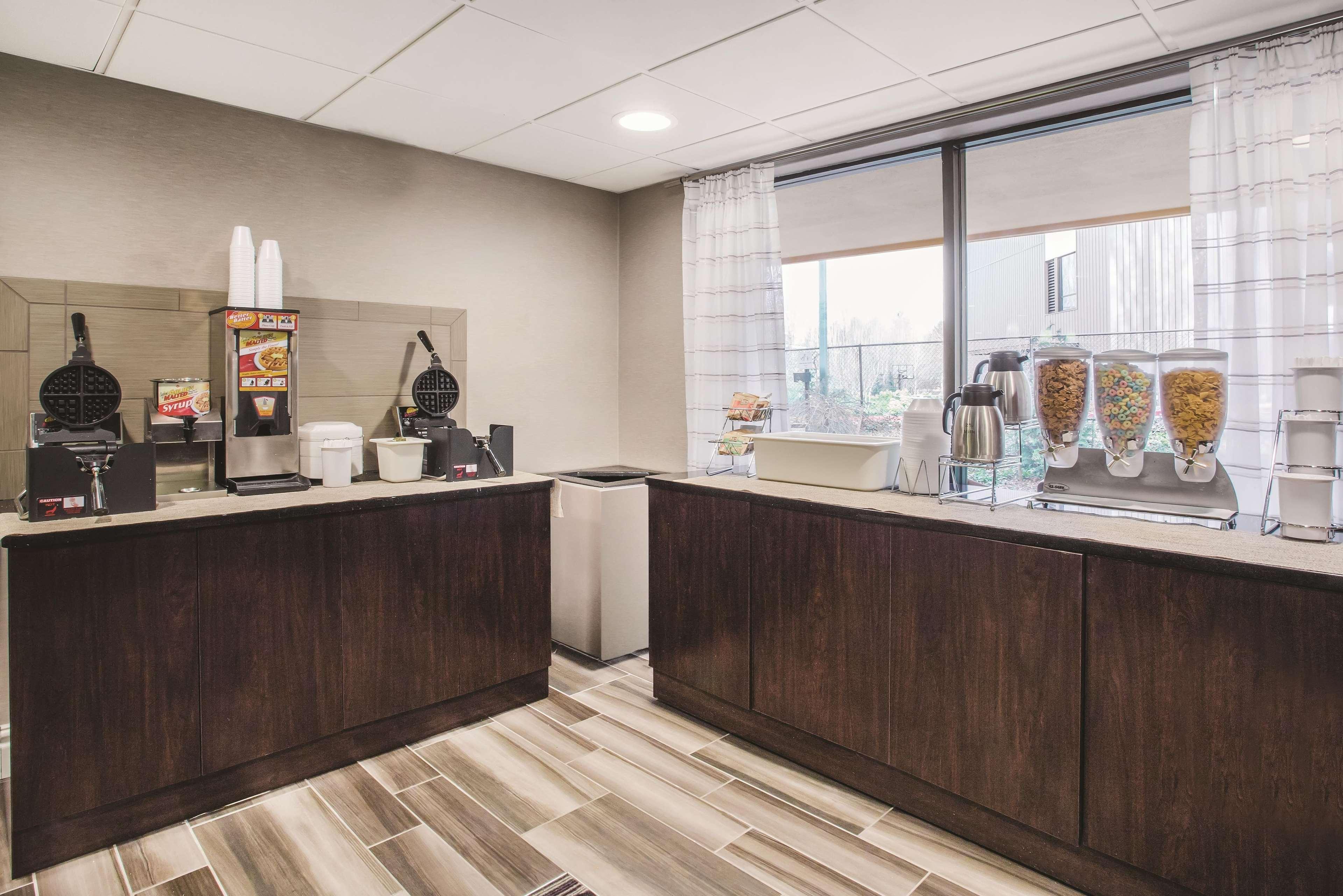 La Quinta By Wyndham Seattle Bellevue / Kirkland Ξενοδοχείο Εξωτερικό φωτογραφία