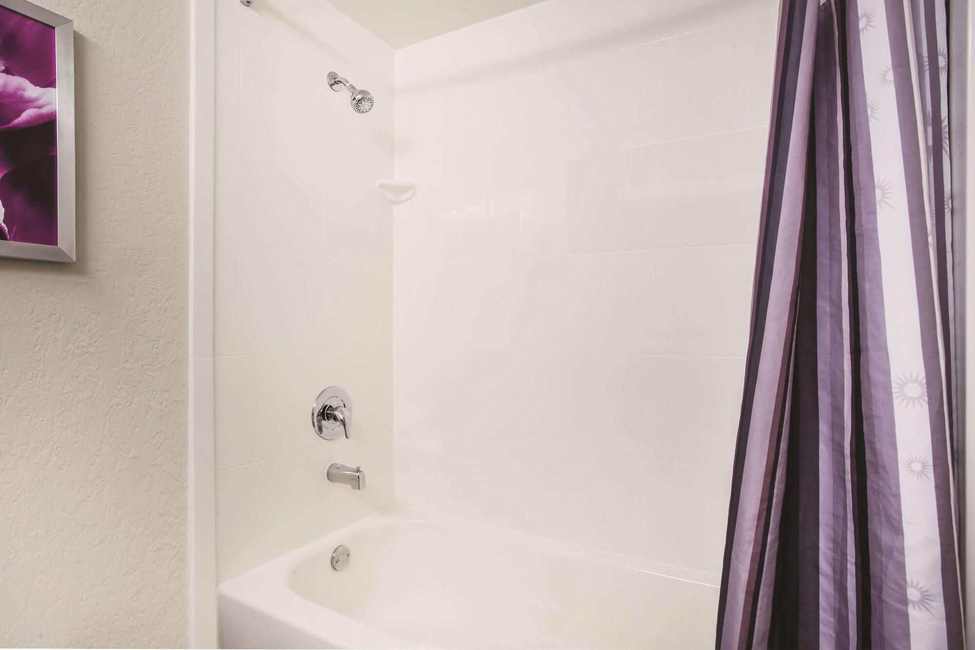 La Quinta By Wyndham Seattle Bellevue / Kirkland Ξενοδοχείο Εξωτερικό φωτογραφία