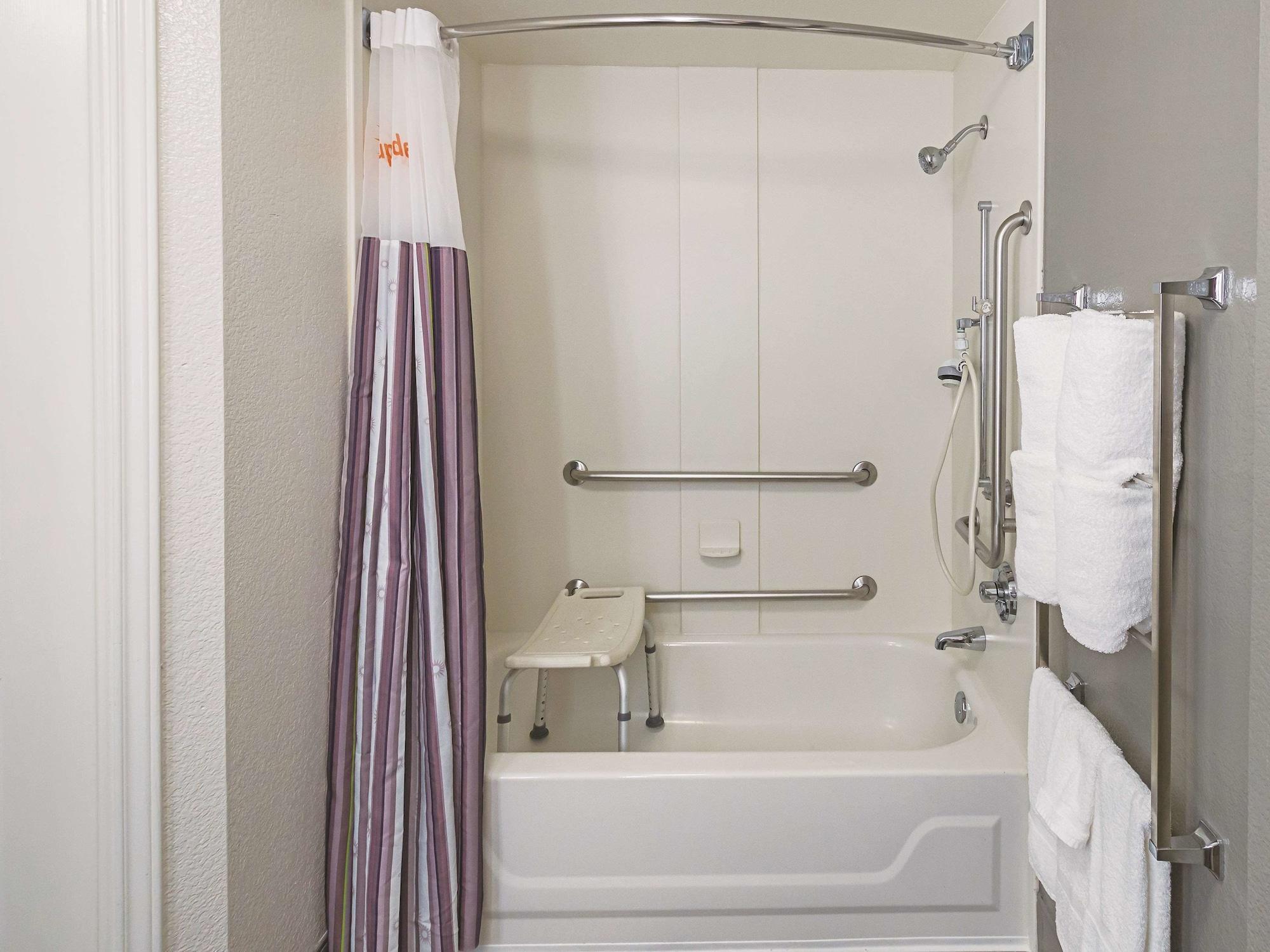 La Quinta By Wyndham Seattle Bellevue / Kirkland Ξενοδοχείο Εξωτερικό φωτογραφία